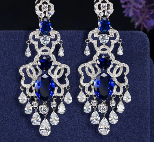 European Design Cubic Zirconia and White Crystal earing - The Trend
