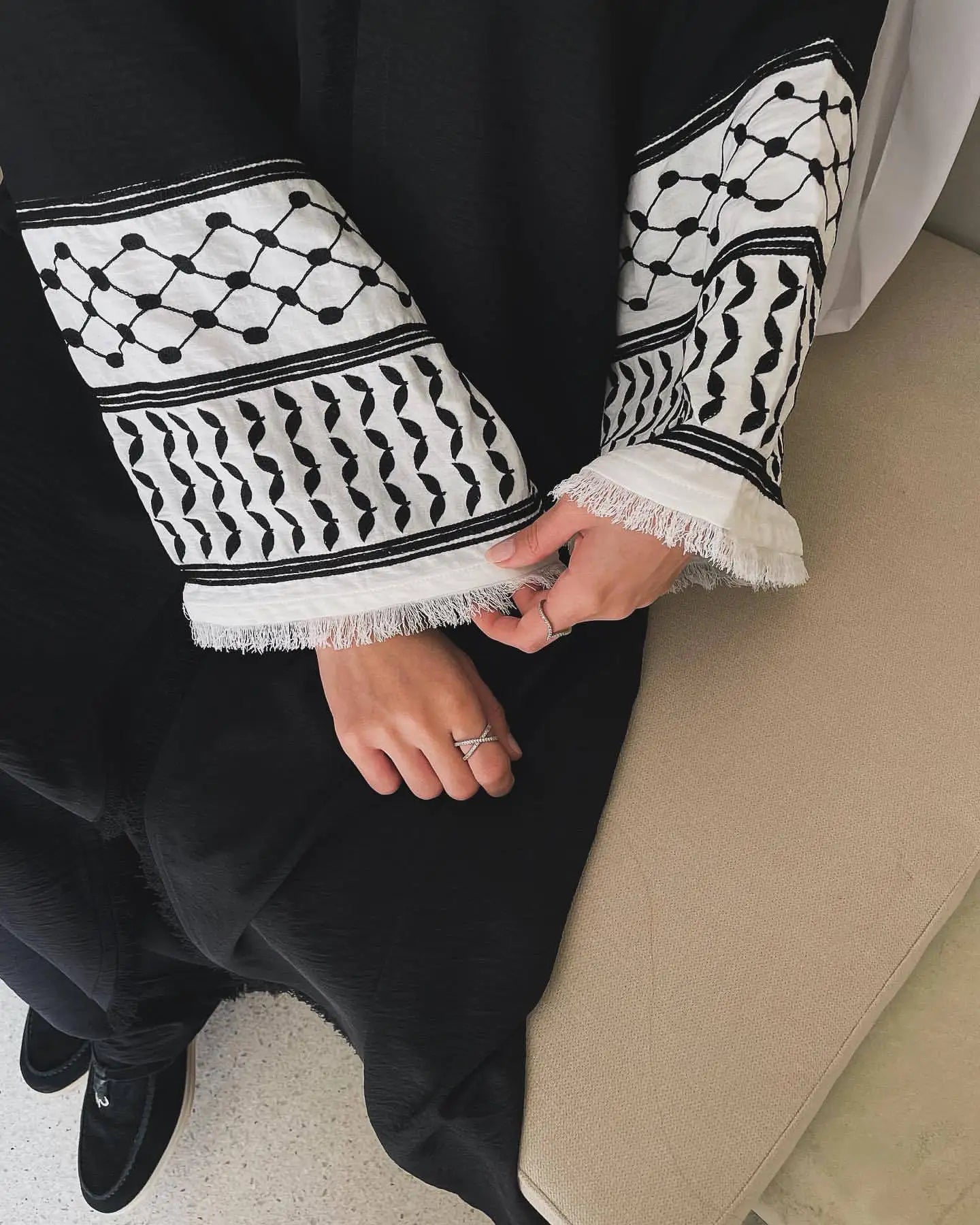 2024 Wrinkle Soft Crepe Embroidery Muslim Kefiyyeh Abaya